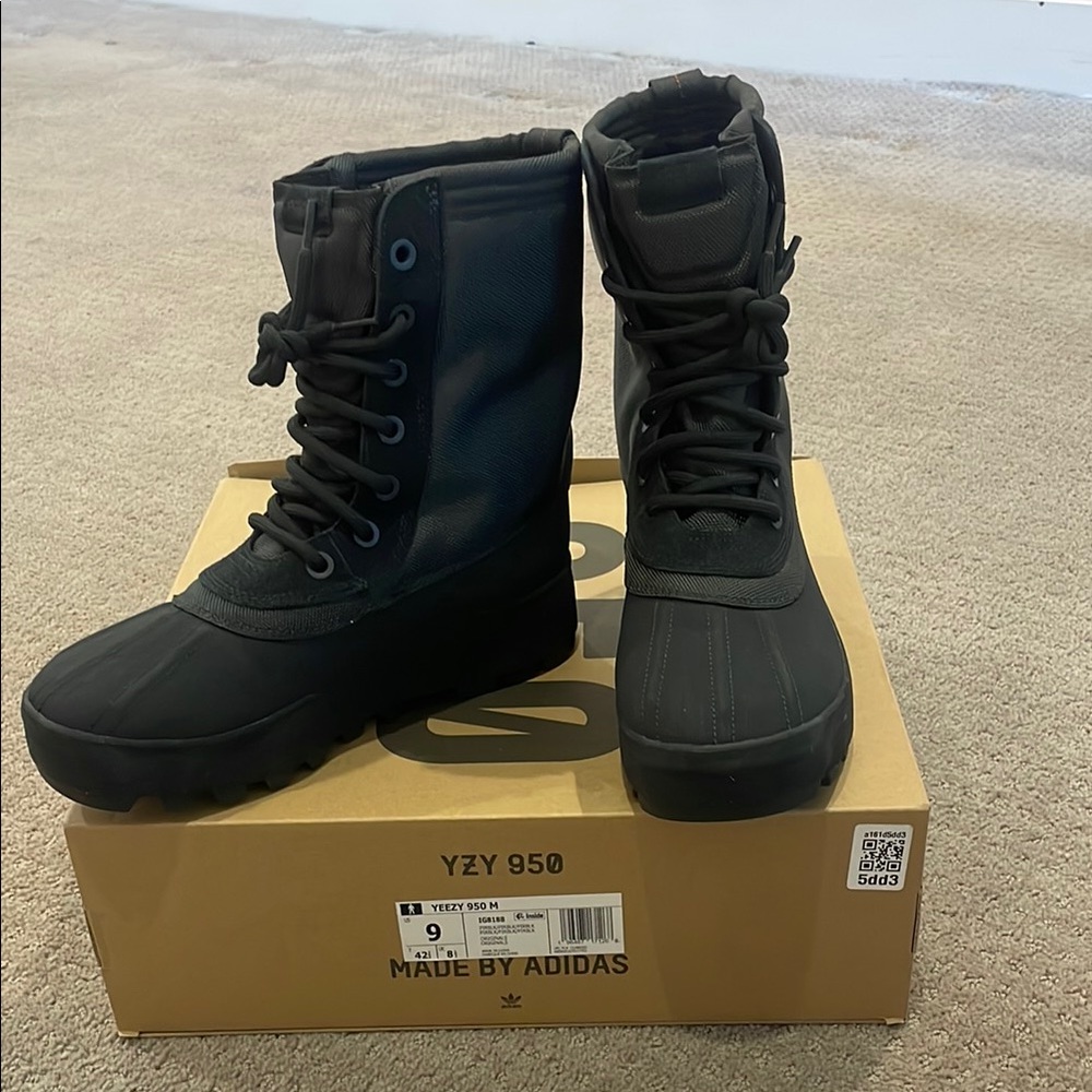 Yeezy Black Men's Boots